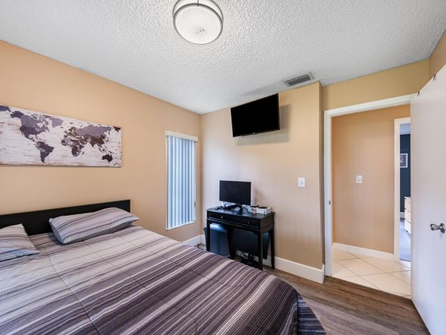 Продажа дома по адресу 11536 SW 55th Court - фото 6569751