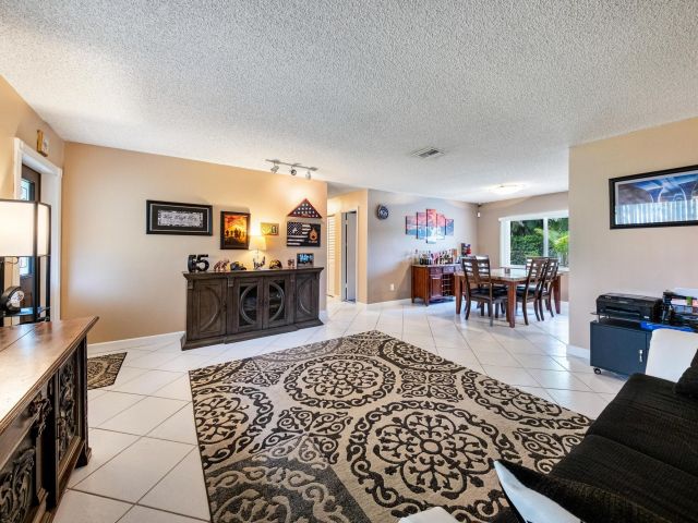 Продажа дома по адресу 11536 SW 55th Court - фото 6569760