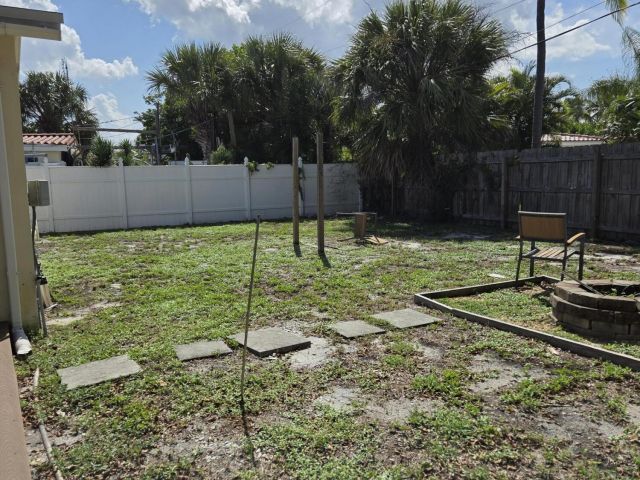 Продажа дома по адресу 2199 NE 5th Avenue - фото 6594076