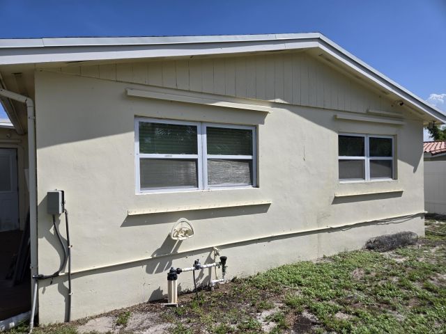 Продажа дома по адресу 2199 NE 5th Avenue - фото 6594078