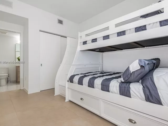 Продажа квартиры #2118 - фото 6560458