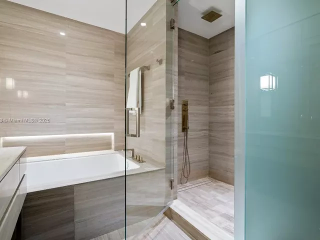 Продажа квартиры #1104 - фото 6571397