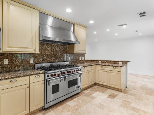 Продажа дома по адресу 783 Valencia Drive - фото 6594058