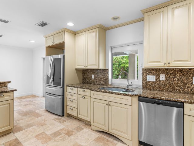 Продажа дома по адресу 783 Valencia Drive - фото 6594059