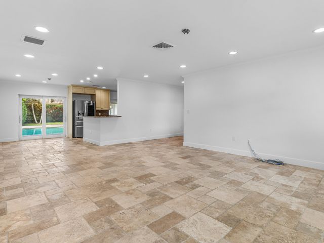 Продажа дома по адресу 783 Valencia Drive - фото 6594062