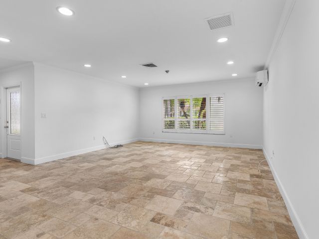 Продажа дома по адресу 783 Valencia Drive - фото 6594063