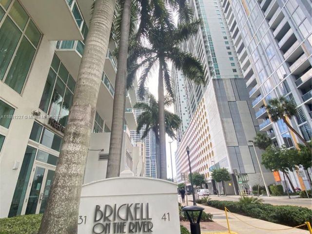 Продажа квартиры #1108 - фото 6559896