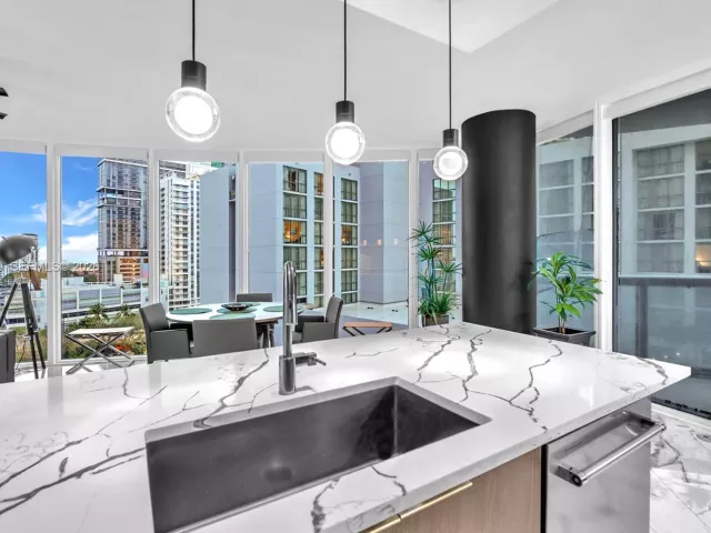 Продажа квартиры #1207 - фото 6560389