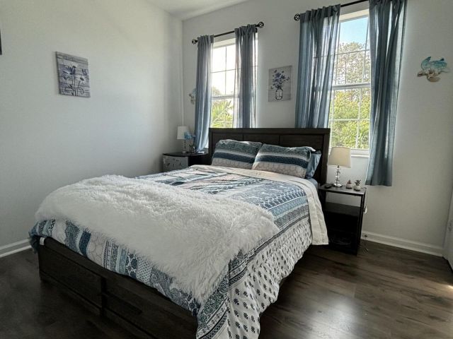 Продажа дома по адресу 6607 Pointe Of Woods Drive - фото 6613545