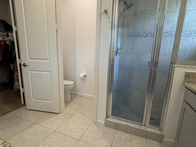 Продажа дома по адресу 6607 Pointe Of Woods Drive - фото 6613547