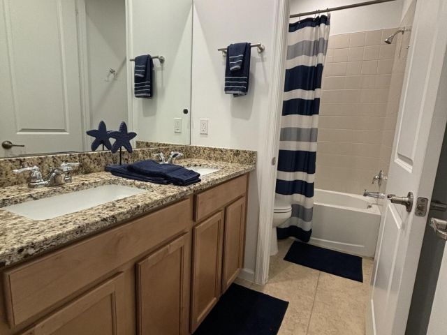 Продажа дома по адресу 6607 Pointe Of Woods Drive - фото 6613548