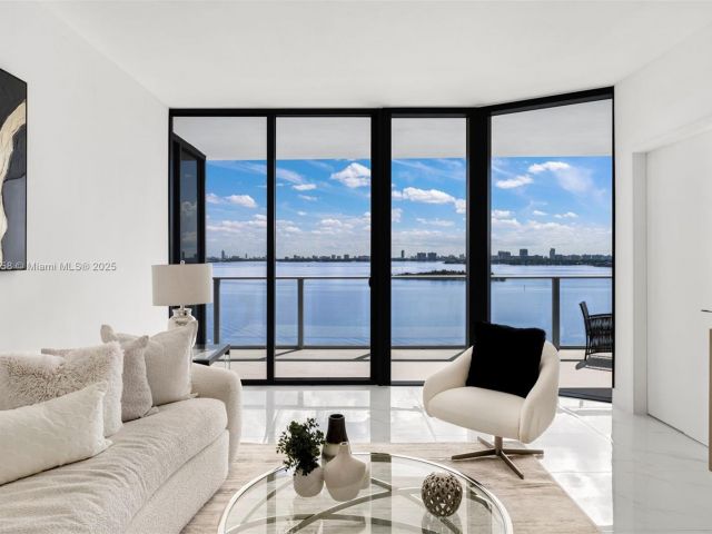 Продажа квартиры #1005 - фото 6604400