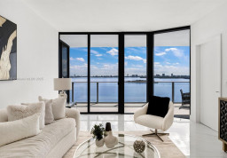 Квартира #1005