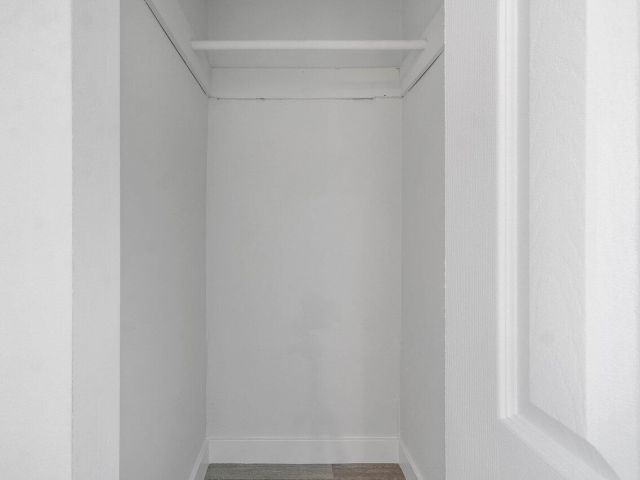 Дом в аренду по адресу 137 SW 9th Avenue - фото 6595412