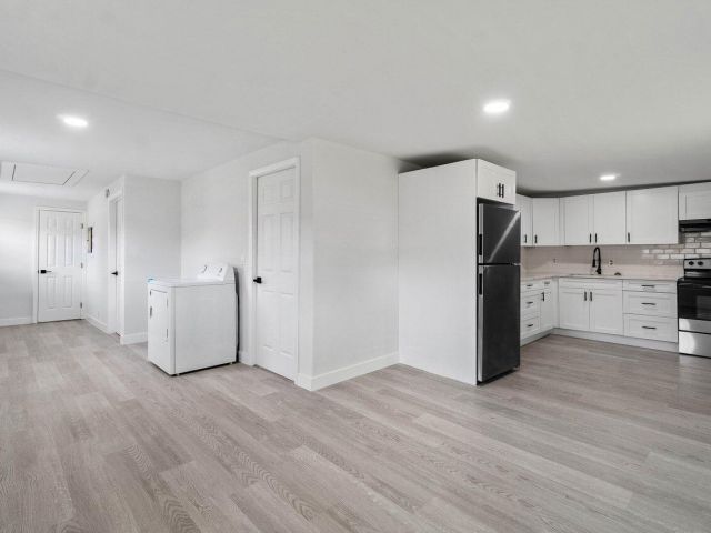 Дом в аренду по адресу 137 SW 9th Avenue - фото 6595418