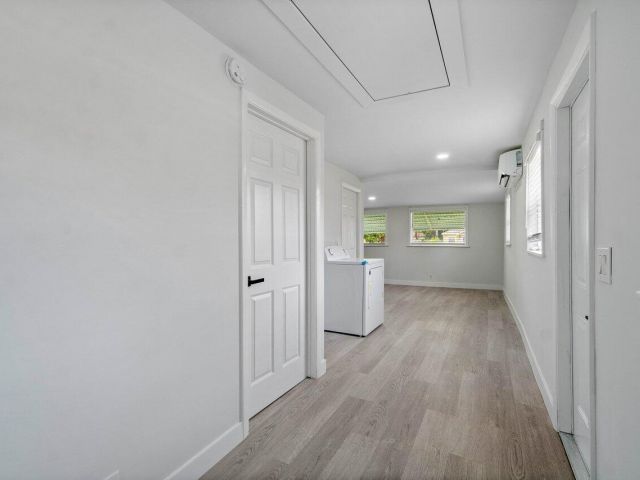 Дом в аренду по адресу 137 SW 9th Avenue - фото 6595419