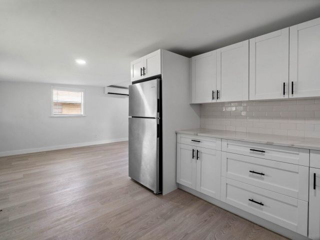 Дом в аренду по адресу 137 SW 9th Avenue - фото 6595421