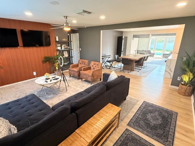 Дом в аренду по адресу 4000 NW 3rd Avenue - фото 6894970