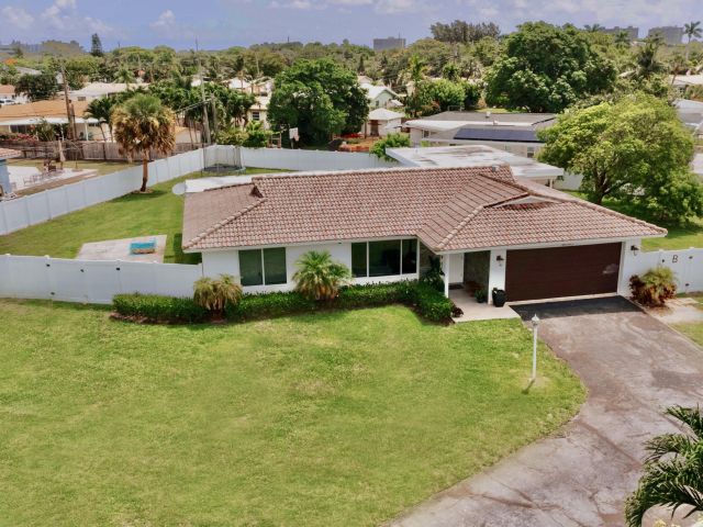 Дом в аренду по адресу 4000 NW 3rd Avenue - фото 6894973