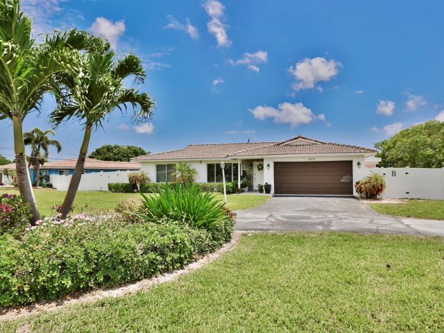 Дом в аренду по адресу 4000 NW 3rd Avenue - фото 6894975