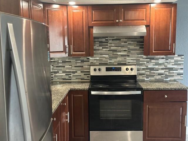 Дом в аренду по адресу 4660 Nw 6th Court - фото 6595402