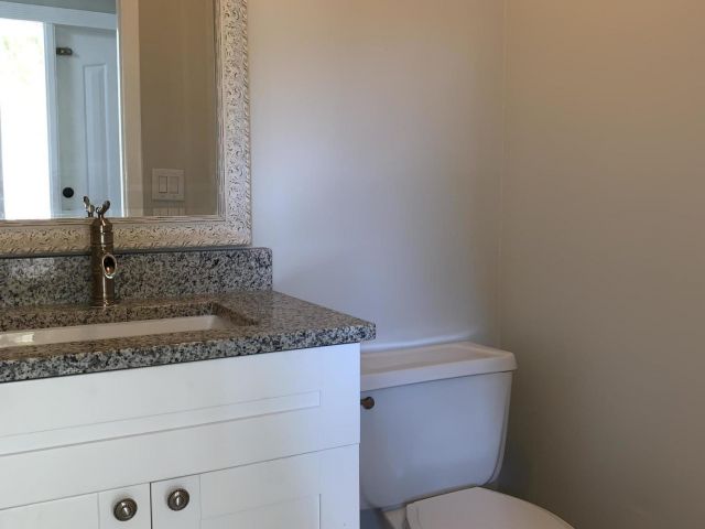 Дом в аренду по адресу 320 SE 2 Avenue B1 - фото 6562695