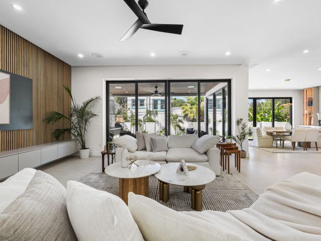 Продажа дома по адресу 1013 SE 9 Street - фото 6563992