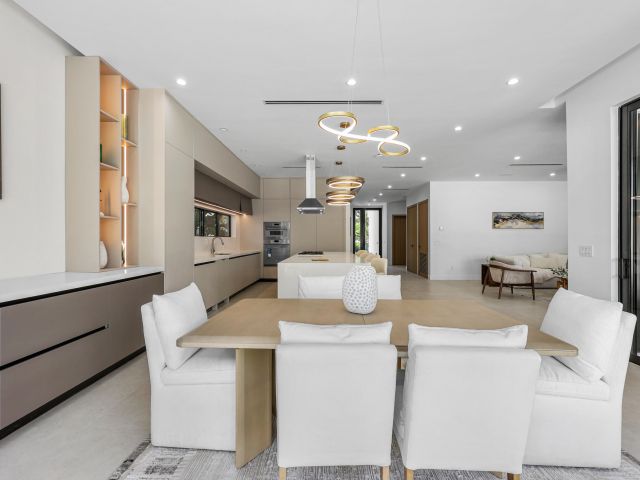 Продажа дома по адресу 1013 SE 9 Street - фото 6563994