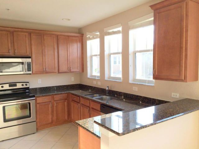 Дом в аренду по адресу 590 Amador Lane 4 - фото 6592553