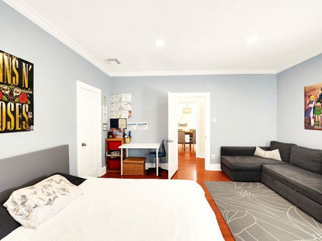 Продажа дома по адресу 910 NE 2nd Avenue - фото 6595079