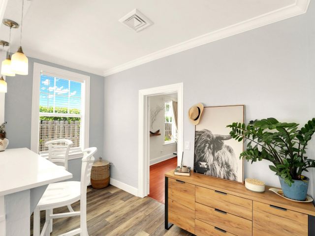 Продажа дома по адресу 910 NE 2nd Avenue - фото 6595088