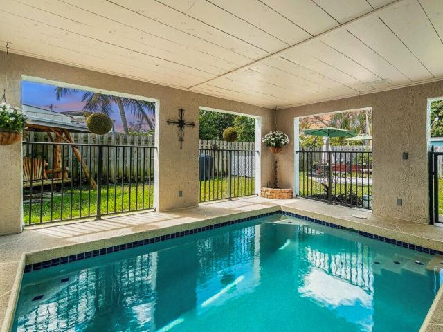 Продажа дома по адресу 944 Hansen Street - фото 6592017