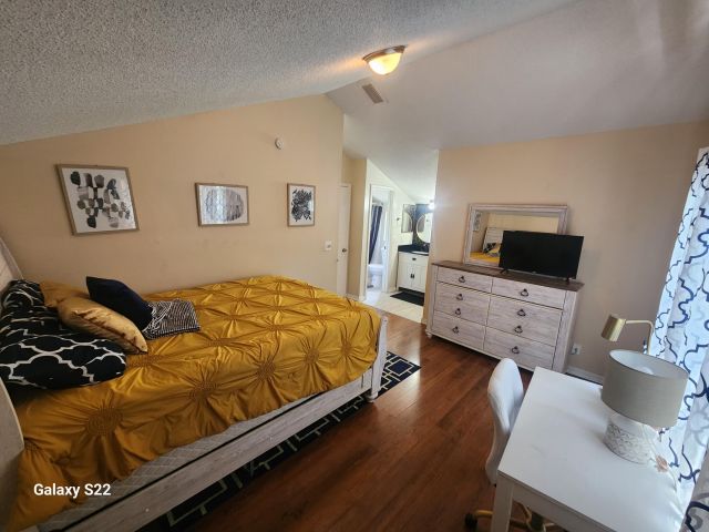 Дом в аренду по адресу 5884 Dewberry Way - фото 6592513