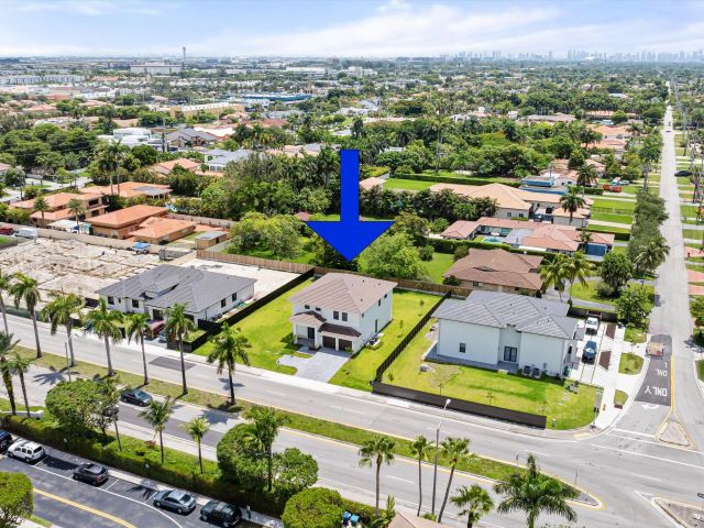 Продажа дома по адресу 355 SW 87th Avenue - фото 6679432