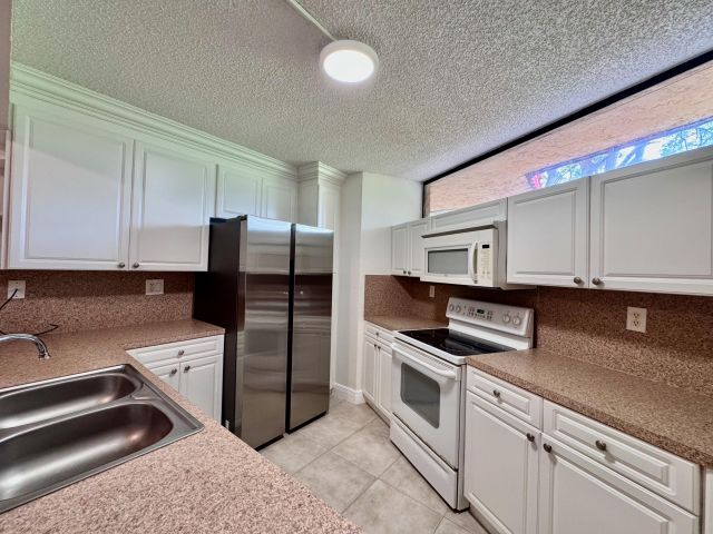 Дом в аренду по адресу 8189 Severn Drive D - фото 6593278