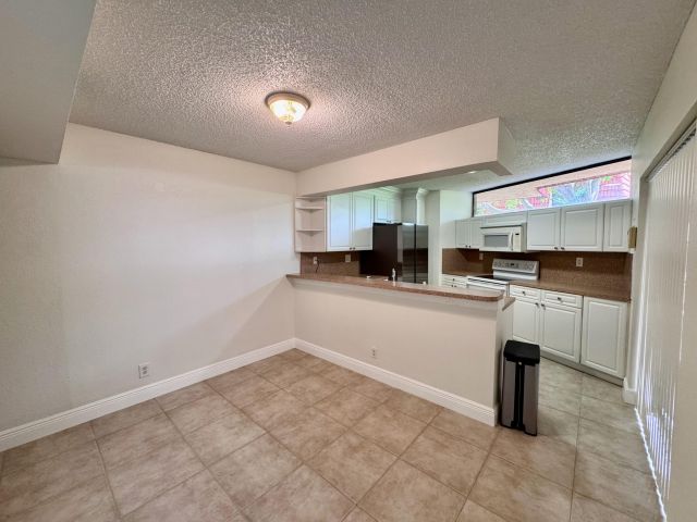 Дом в аренду по адресу 8189 Severn Drive D - фото 6593280