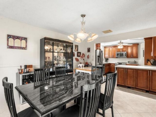 Продажа дома по адресу 10633 Greenbriar Court - фото 6593579