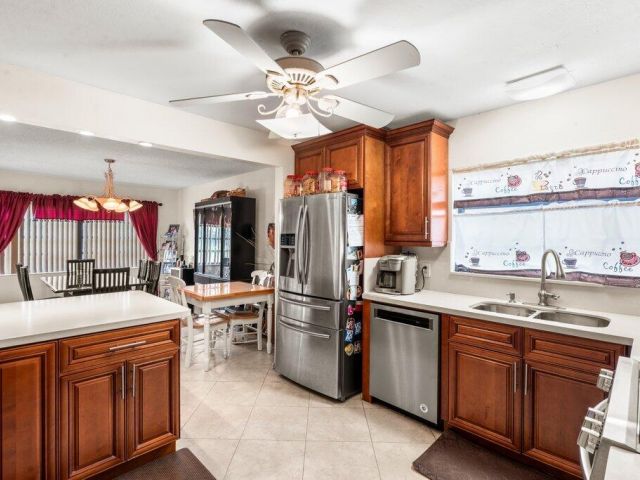 Продажа дома по адресу 10633 Greenbriar Court - фото 6593581