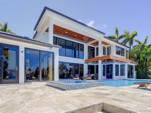 Дом в аренду по адресу 750 NE Marine Drive - фото 6622763