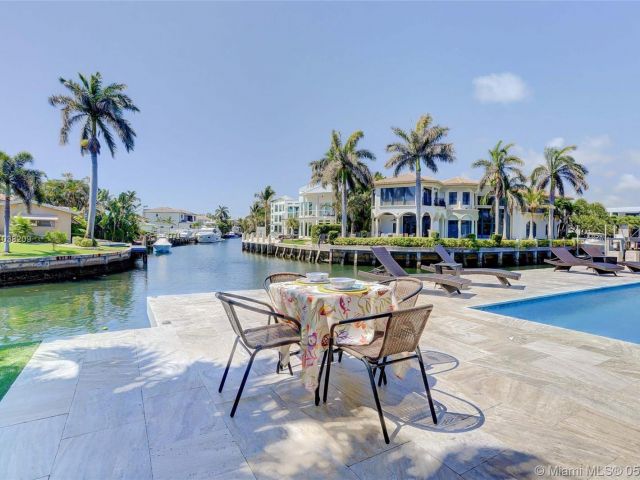 Дом в аренду по адресу 750 NE Marine Drive - фото 6622768