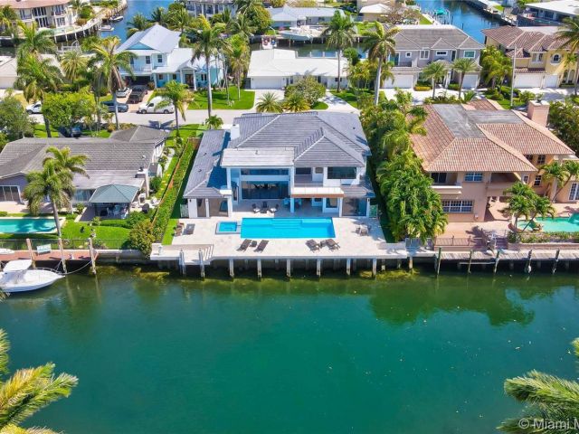 Дом в аренду по адресу 750 NE Marine Drive - фото 6622770