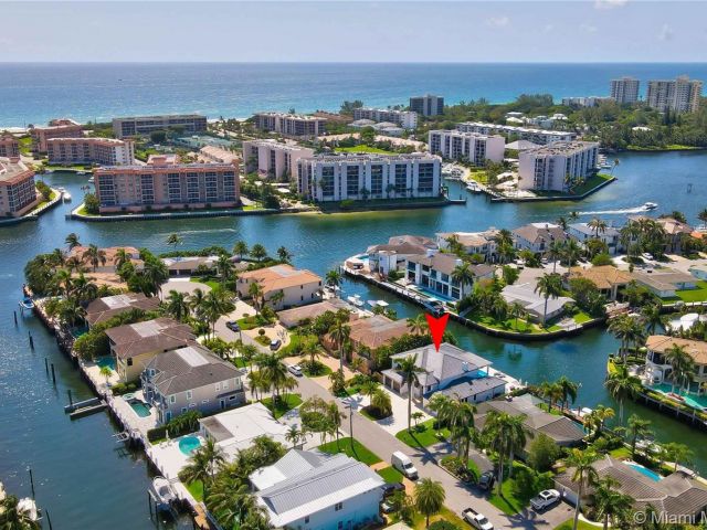 Дом в аренду по адресу 750 NE Marine Drive - фото 6622771