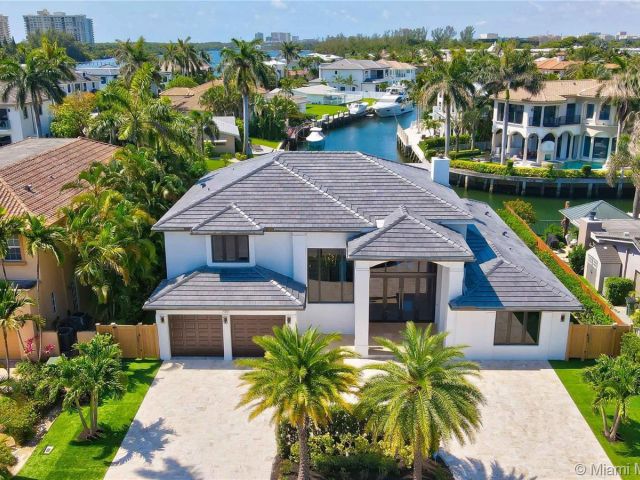 Дом в аренду по адресу 750 NE Marine Drive - фото 6622772