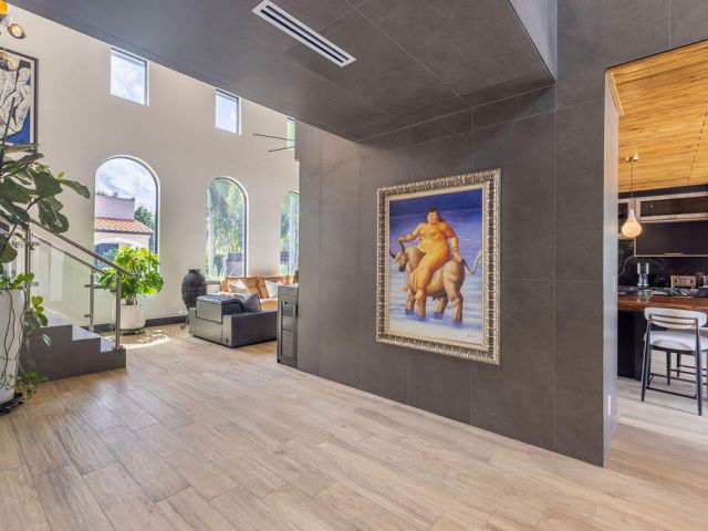 Продажа дома по адресу 290 NW 6th Street - фото 6593683