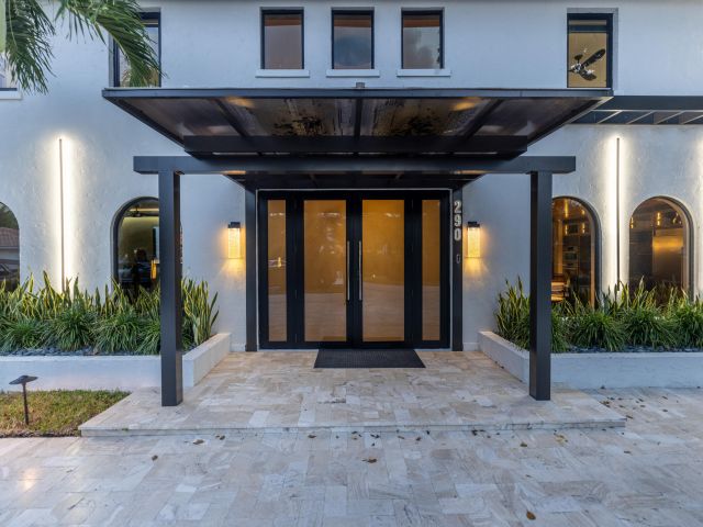 Продажа дома по адресу 290 NW 6th Street - фото 6593689