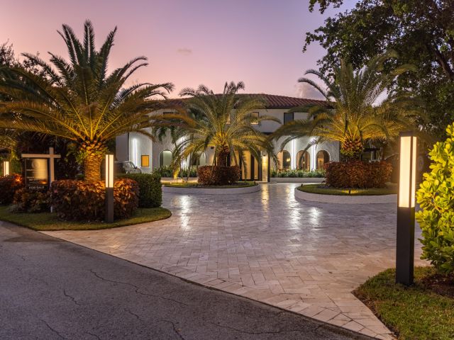 Продажа дома по адресу 290 NW 6th Street - фото 6593695