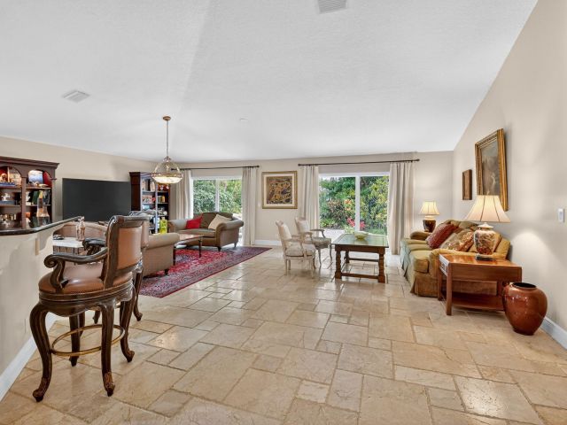 Продажа дома по адресу 523 Canoe Point - фото 6656859