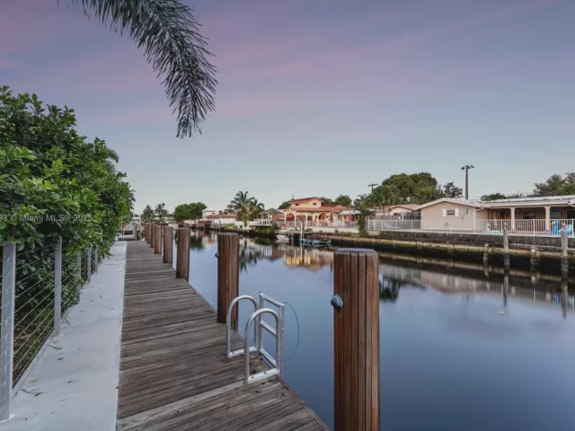 Дом в аренду по адресу 1424 NE 53rd Ct 0 - фото 6576775