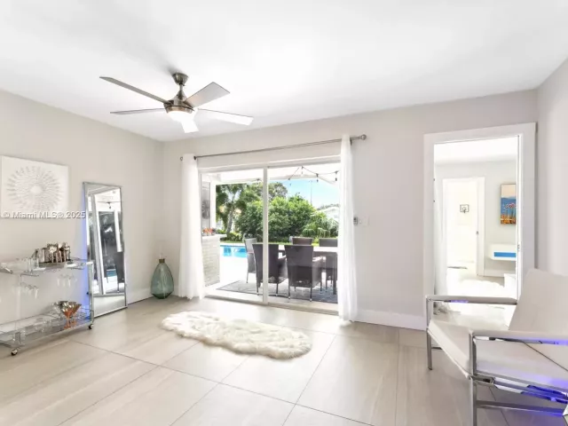 Дом в аренду по адресу 1424 NE 53rd Ct 0 - фото 6576779