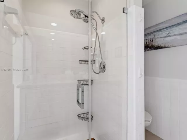 Дом в аренду по адресу 1424 NE 53rd Ct 0 - фото 6576782